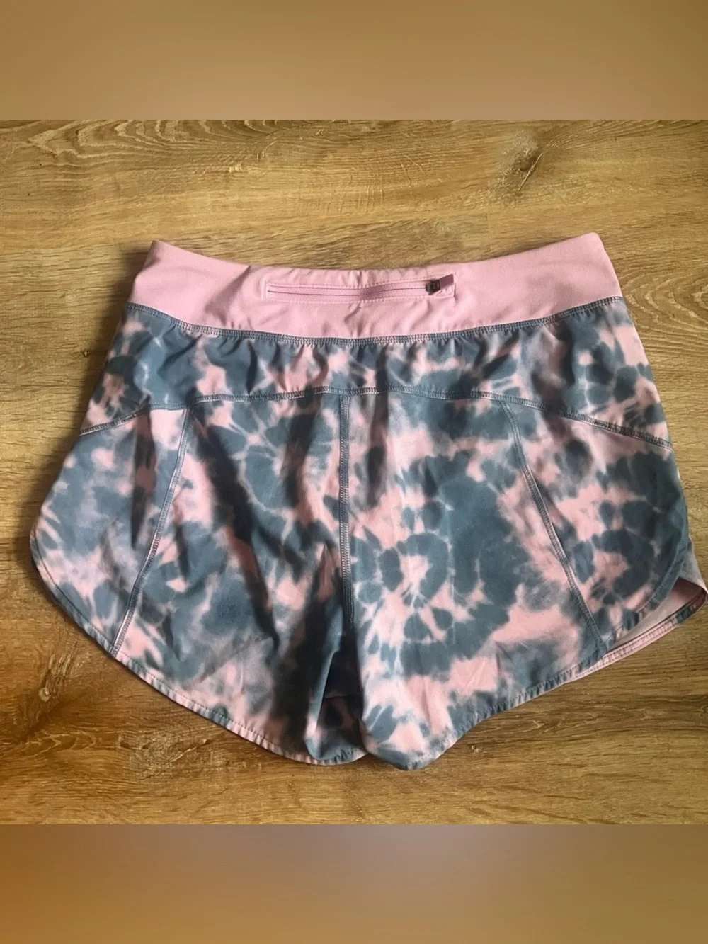 Athleta Girl Run The World 3” Shorts   Size XL / 14  Pink & Blue-Gray Tie-Dye